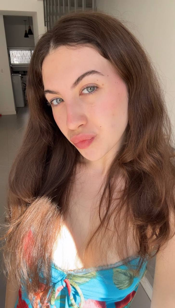 Nude girl Amber in Bahawalpur