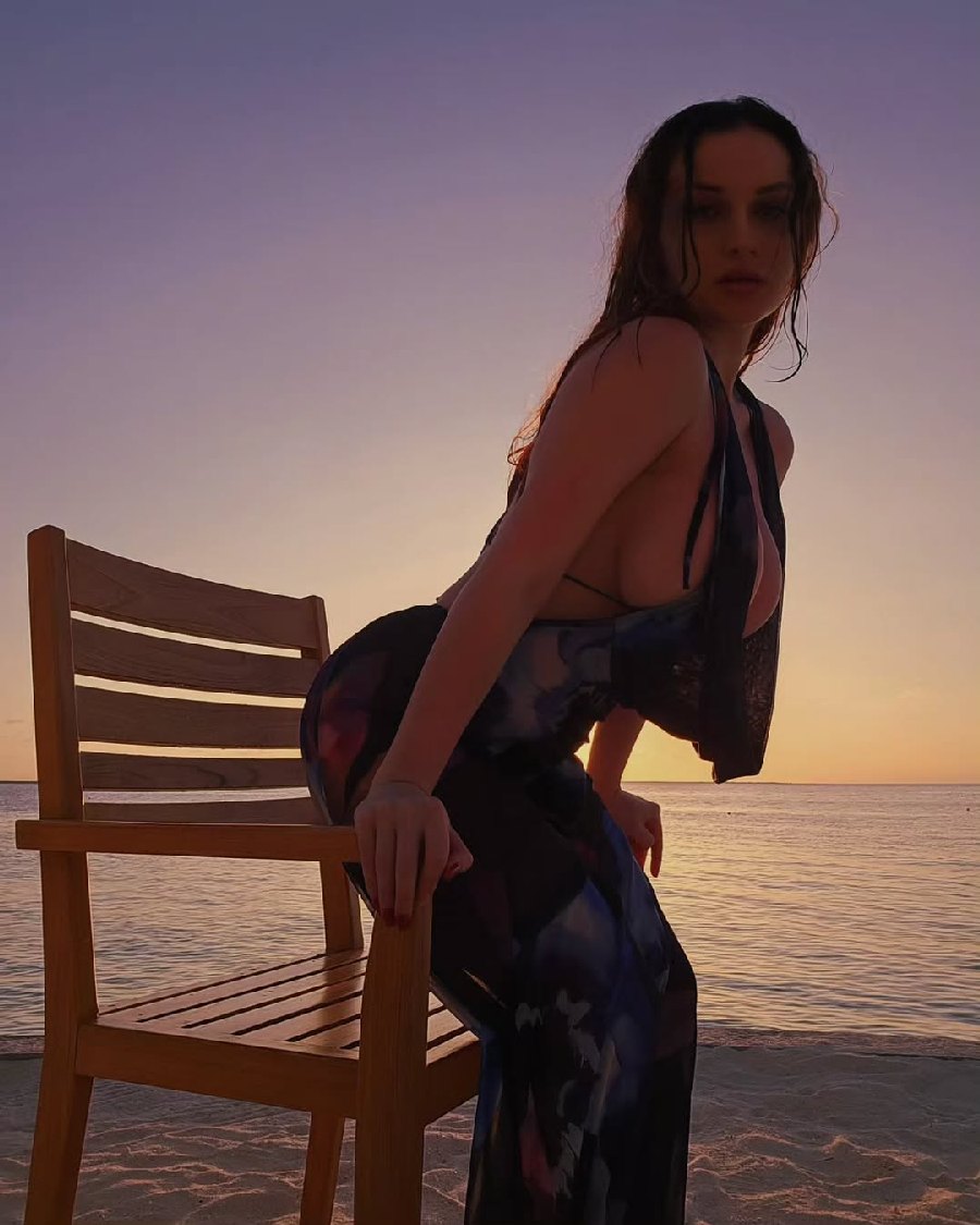 Sexy girl Miranda Faith nude in Bahawalpur