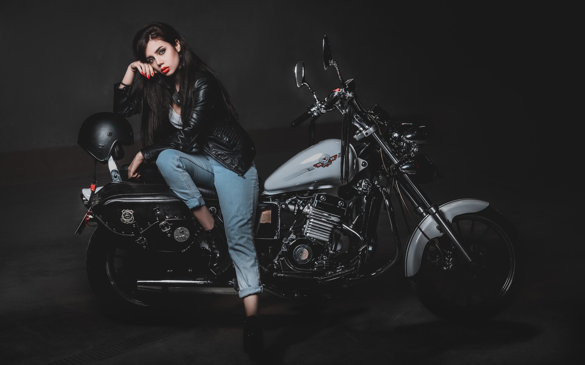 Biker girls: style and drive in Bahawalpur