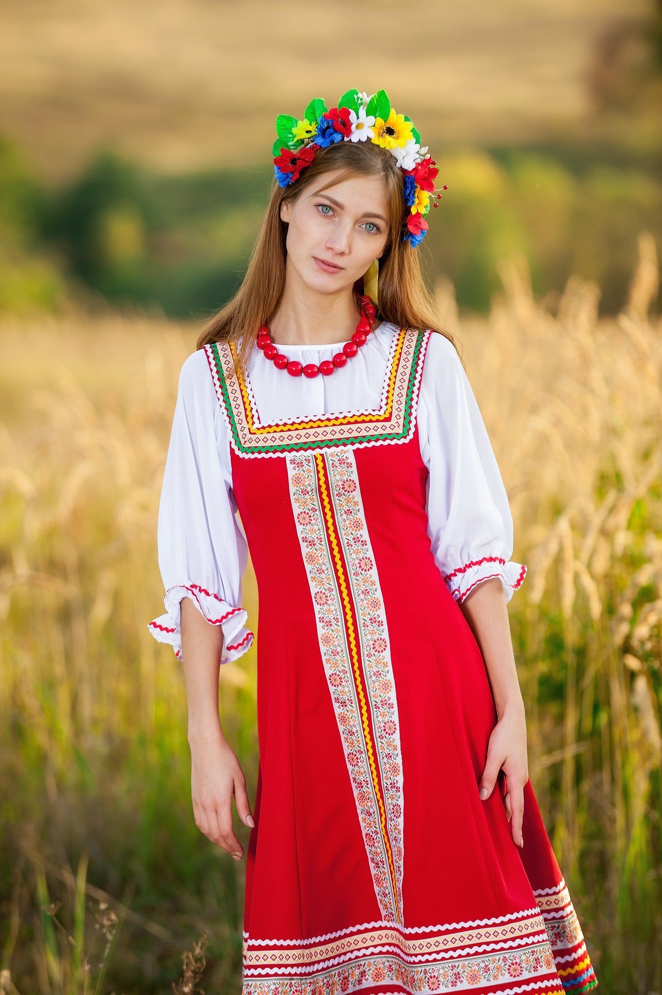 Women in Slavic costumes in Bahawalpur
