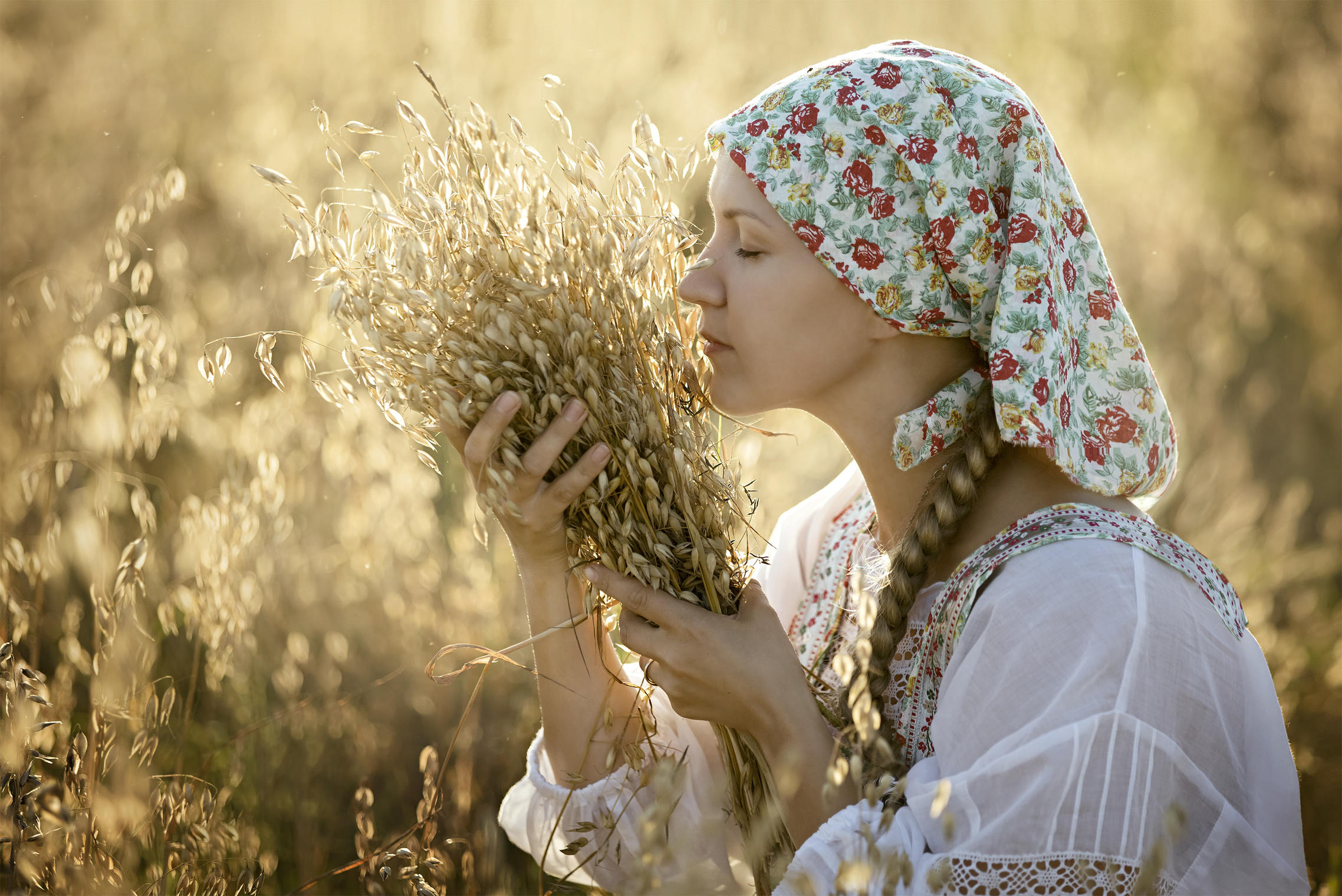 Photo Women in Slavic costumes in Bahawalpur