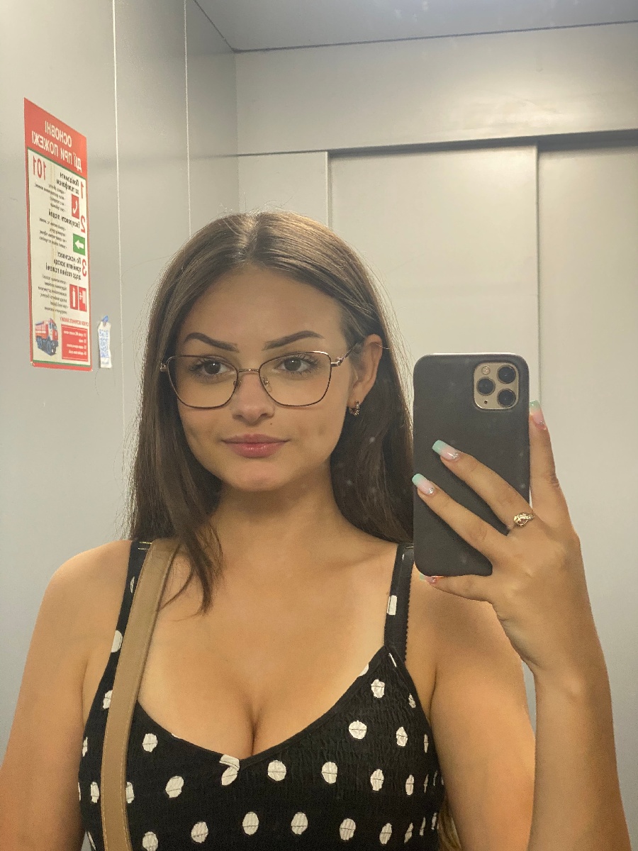 Sexy model Stacy in Bahawalpur